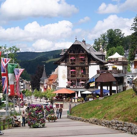 Rita - Atemberaubenden Wasserfaelle Triberg im Schwarzwald Eksteriør billede